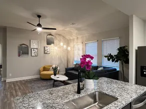 5TVs*75”TV*Fort Worth*Arlington*4Bedroom*King Bed - Image 2