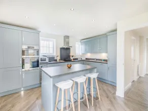 The Neal's 4 Bedroom House in Buxton Sleeps 8 - Image 4