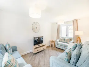 The Neal's 4 Bedroom House in Buxton Sleeps 8 - Image 3