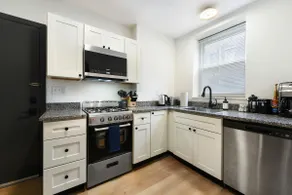 Pet Friendly with King Bed on Butler Street! - Image 2