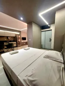 Modern and Elegant Studio at Vertigo - Image 3