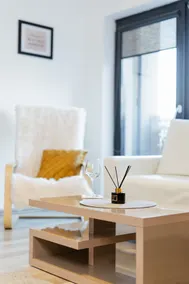 Luxury Apartment with Private Parking - Image 3