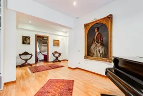 Exclusive Apartment in Eur Lake - Image 4