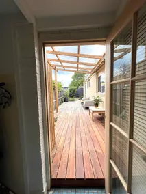Central Hideaway - Image 4