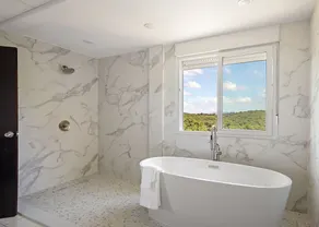 Luxury Villa: Pool/ Tennis/Pickleball court / A/C - Image 4