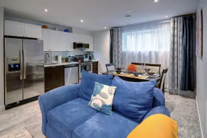 Private Apt 15 min to Montreal · Free Parking - Image 5