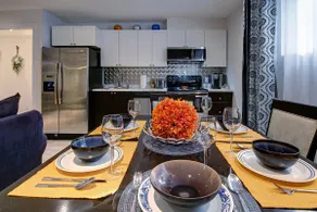 Private Apt 15 min to Montreal · Free Parking - Image 2