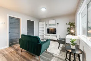New Remodeled Private 1BR Downtown - 4 - Image 5