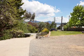Jindabyne Peaceful Lakeside Escape - Image 4