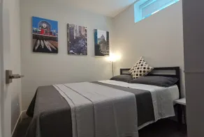 Private Modern Suite - Central Location - Image 3