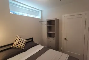 Private Modern Suite - Central Location - Image 5
