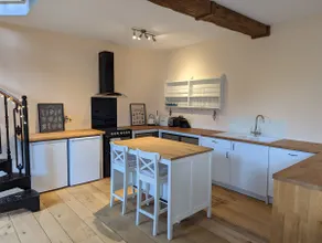 Lovely 1 bed Annex with large open-plan kitchen - Image 5