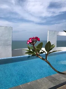 Sea view serviced apartment - Image 4