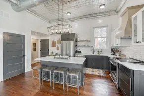 The Baxter 1 brm Luxury Downtown Jefferson Condo - Image 3