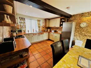 Cosy Cottage in Bourton-on-the-Water + parking - Image 5
