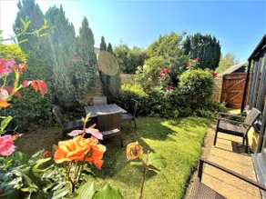 Cosy Cottage in Bourton-on-the-Water + parking - Image 2