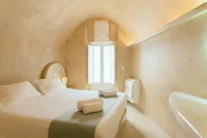 Oia Mansion - Image 5
