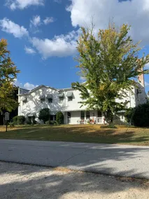 Historic one bedroom apartment in Chesterfield - Image 2