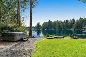 Beautiful Lakehouse w/ Hot Tub and Private Beach - Image 3