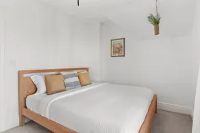 Bright & Cheerful w/ King Beds - Walk Everywhere! - Image 3