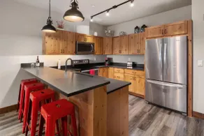 Modern Glacier Getaway - 2 bed/2 bath - Image 5