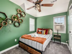 Jenny's Palace In The Heart of Columbus! - Image 3