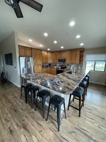 Amazing Views, 4 Bdrm, 3.5 Bath, sleeps 10,Parking - Image 3