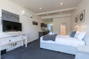 Studio Apartment - 5 Minutes to Hobart CBD - Free Parking - Free WIFI - Image 4