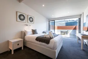 Studio Apartment - 5 Minutes to Hobart CBD - Free Parking - Free WIFI - Image 5