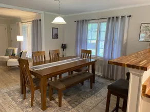 The Quail's Nest! Convenient to downtown, quiet and fully remodeled! - Image 4