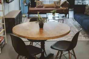 NYC Loft Inspired •12 mins to WEM •Vintage arcade - Image 4