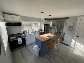 Riverside Cottage in Wine Country with Sunset View - Image 3