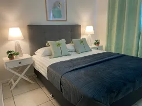 Lakeside Central Apartment - Image 4