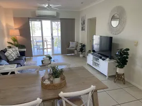 Lakeside Central Apartment - Image 2