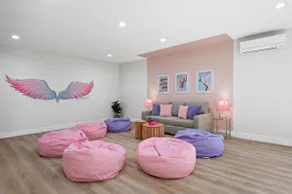 PinkBlissHouz: Pool, Spa, Firepit, Themed Rooms - Image 4