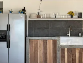 Beachfront Home with Ocean View - Image 3