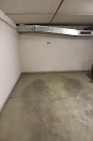 Cozy nest with free parking - Image 3
