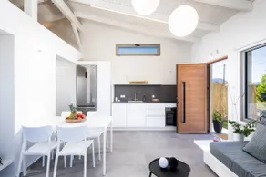 Theros Residence | 2-Bedroom & Garden | 300m Beach - Image 4