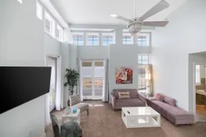 Waterfront Penthouse! 4bd/4Bth, 3000 sqft, 2 Decks - Image 3