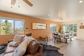 New*Culdesac w/ Level Entry & Pool Table Lounge - Image 5