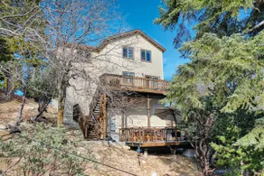 New*Culdesac w/ Level Entry & Pool Table Lounge - Image 3