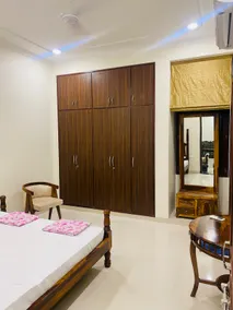 Leisure Airbnbs - luxury apartments - Image 4