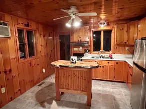 Cozy Cottage in the Great North Woods - Image 4