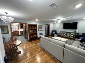 The Lincoln House - Image 5