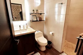 Comfy King bed, private yard and pool! - Image 4