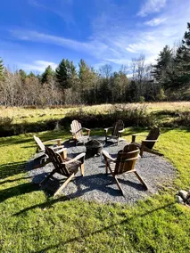 Rocky Branch Retreat on 33 acres with fenced yard, fireplaces & deck - Image 4