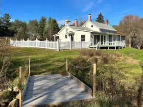 Rocky Branch Retreat on 33 acres with fenced yard, fireplaces & deck - Image 5