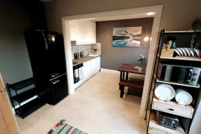 Newly renovated 2-bed bungalow - Image 3
