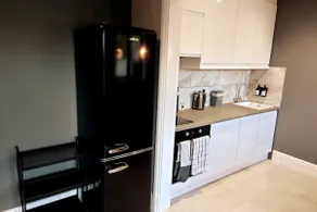 Newly renovated 2-bed bungalow - Image 4