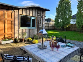 Cosy cabin for 2 with electric charging point - Image 3
